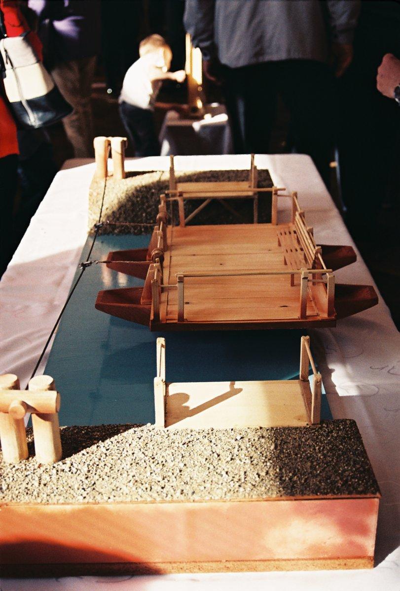 Fotogaléria Výstava pohybových modelov historických strojov a Tekovského prievozu z povojnového obdobia (24) Výstava pohybových modelov historických strojov a Tekovského prievozu z povojnového obdobia