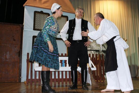 divadlo2.JPG divadlo2.JPG